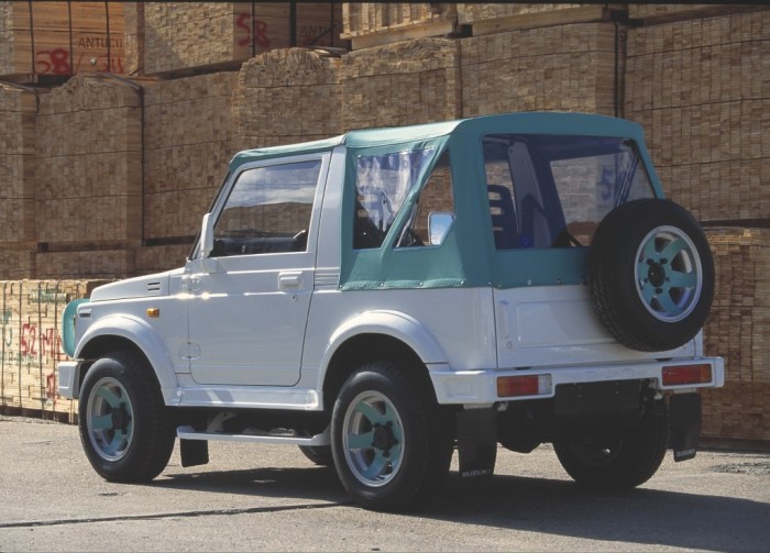 Виновник скандала – внедорожник Suzuki Samurai 1988 года.