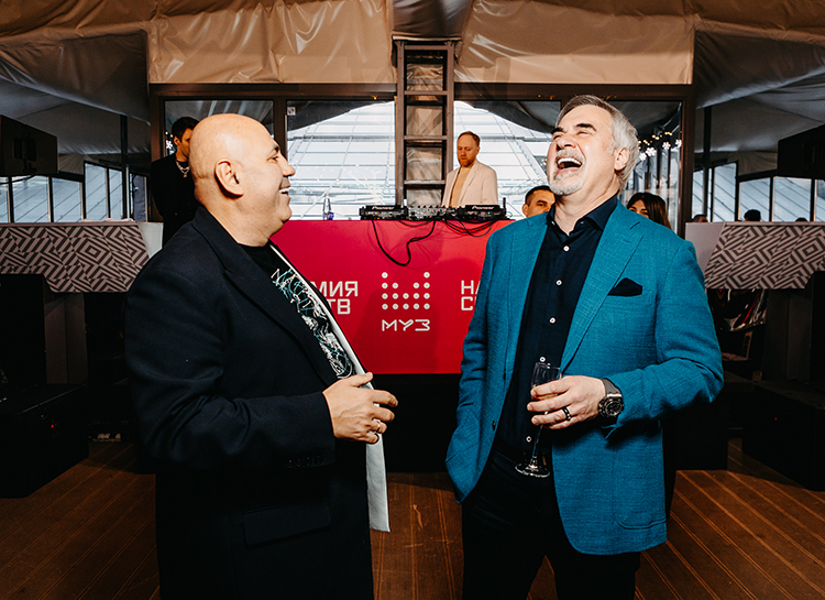 Ксения Собчак, Ольга Бузова, Светлана Лобода и другие на ужине канала МУЗ-ТВ Ксения Собчак, Ольга Бузова, Светлана Лобода и другие на ужине канала МУЗ-ТВ Звезды,Красная дорожка