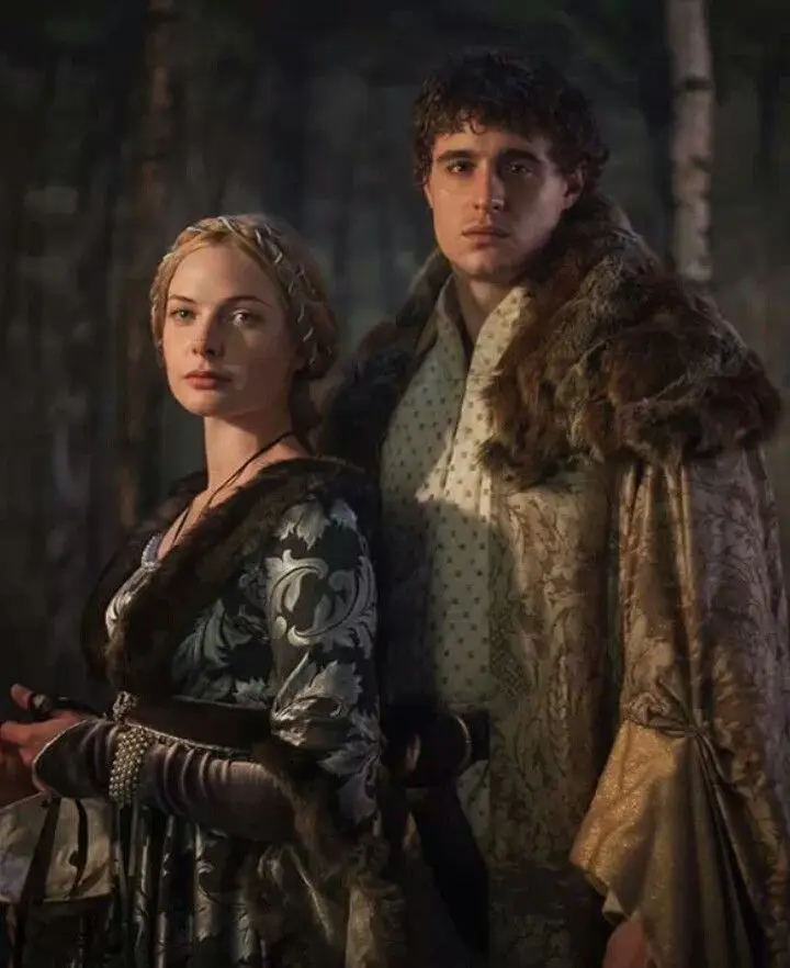 Главные персонажи войны Алой и Белой розы. Матери королей: Елизавета Вудвилл Главные персонажи войны Алой и Белой розы. Матери королей: Елизавета Вудвилл история