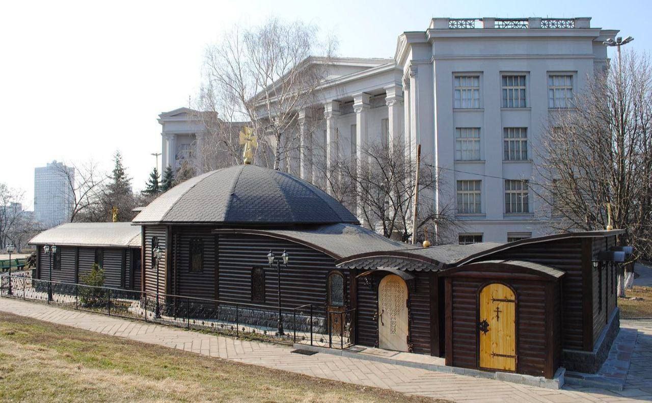Собранные на снос часовни в Киеве деньги направили на нужды ВСУ