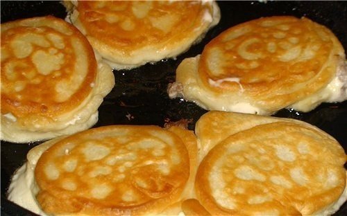 Ленивые беляши: без волокиты, без замеса и грязной посуды! Ленивые беляши: без волокиты, без замеса и грязной посуды! рецепты