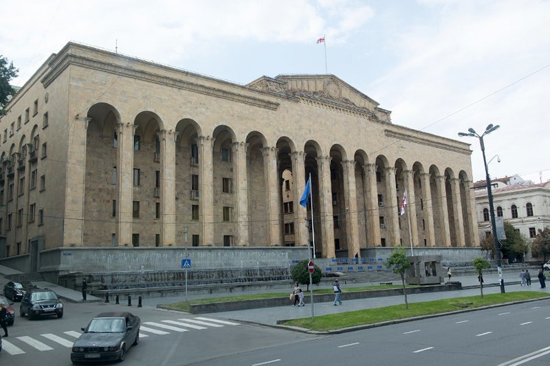 1. Дом правительства в Тбилиси (Грузия) дом правительства, разные страны мира, фото, чиновники