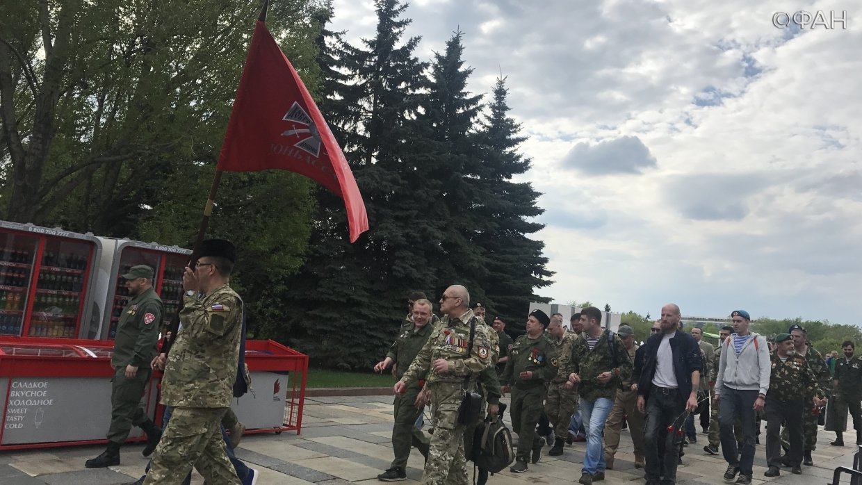 Добровольцы Донбасса «сверили часы» на Поклонной горе в Москве