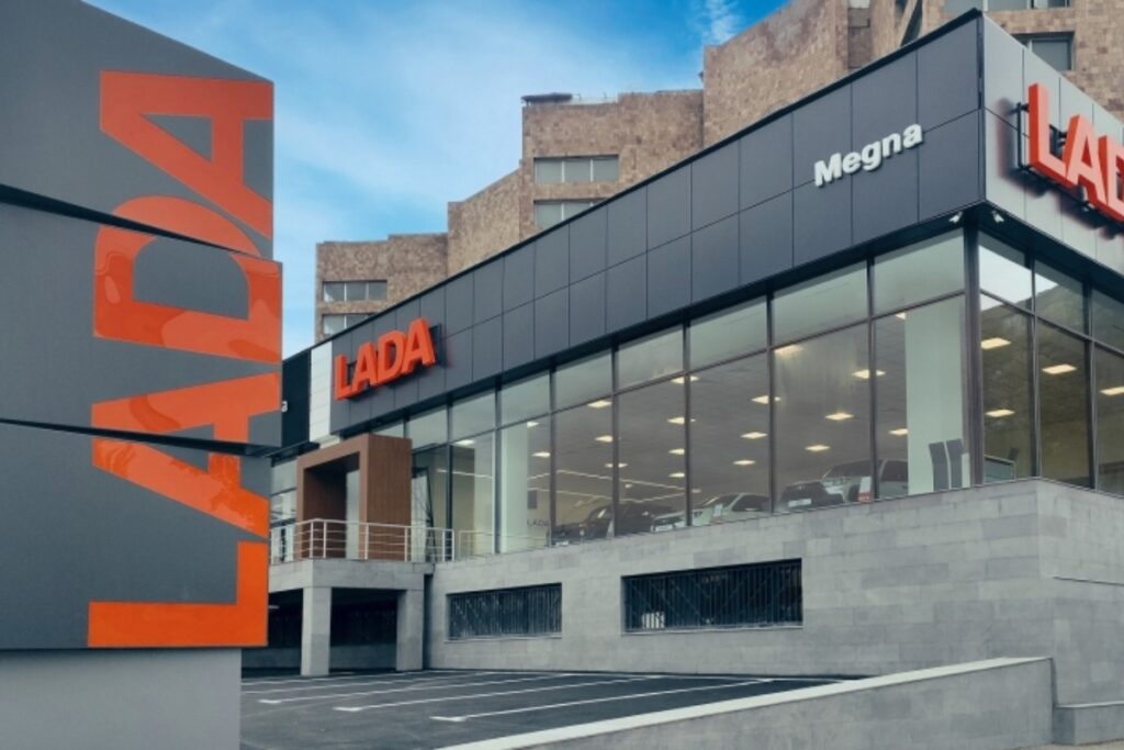 «АвтоВАЗ» отзывает более 47 тыс. машин Lada