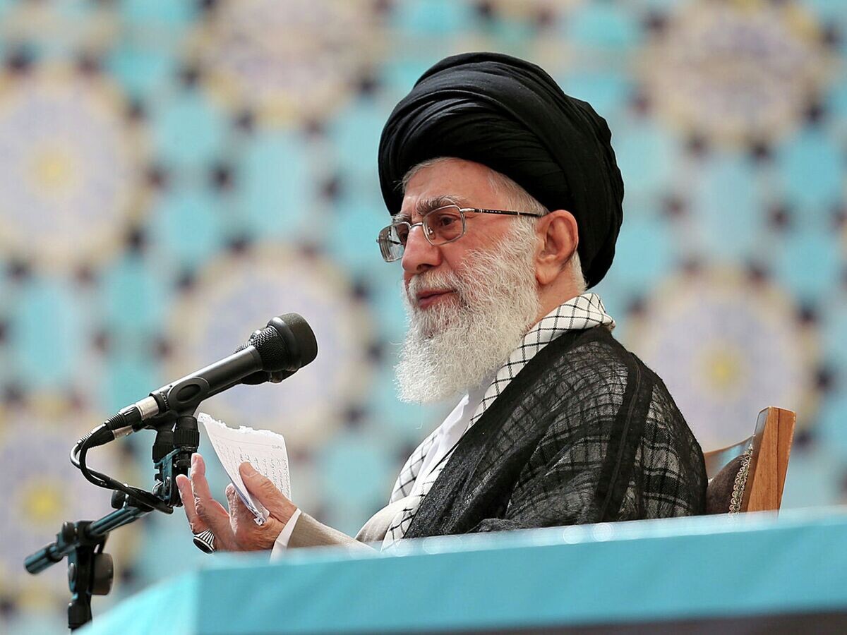 Верховный лидер Ирана аятолла Али Хаменеи© AP Photo / Office of the Iranian Supreme Leader
