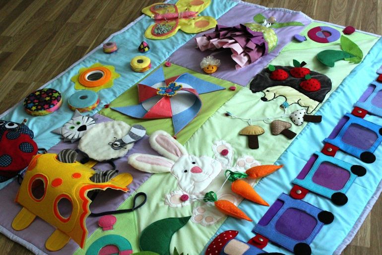 Развивающие игрушки для грудничка своими руками можно, внимание, изделие, например, играть, предмет, различные, любят, своими, может, ткани, ощупь, использовать, цвета, вырезают, предметы, игрушка, ребенок, будет, лучше