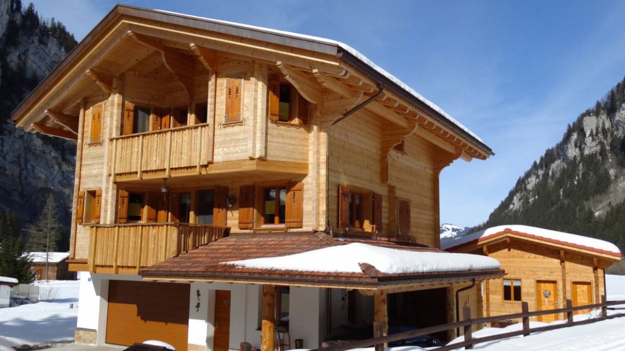 Жителям России рассказали о нюансах страхования загородного дома