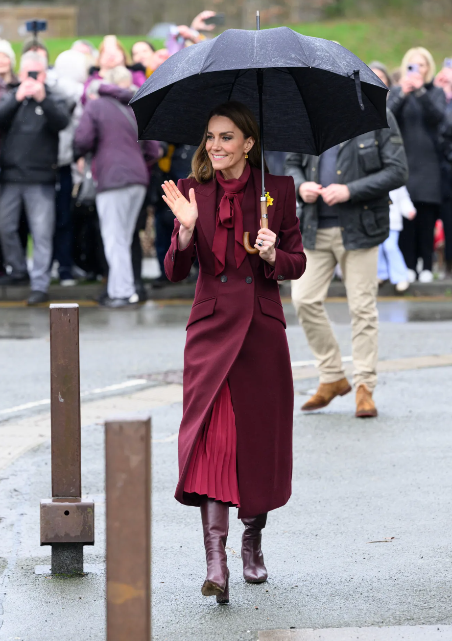 В любимом пальто и с брошью в виде нарцисса: Кейт Миддлтон и принц Уильям посетили Уэльс Миддлтон, принц, Уильям, время, принца, святого, только, бренда, обняла, стиль, пальто, особа, Davies, Oriel, образ, стали, принцесса, премии, BAFTA2026, выбрала