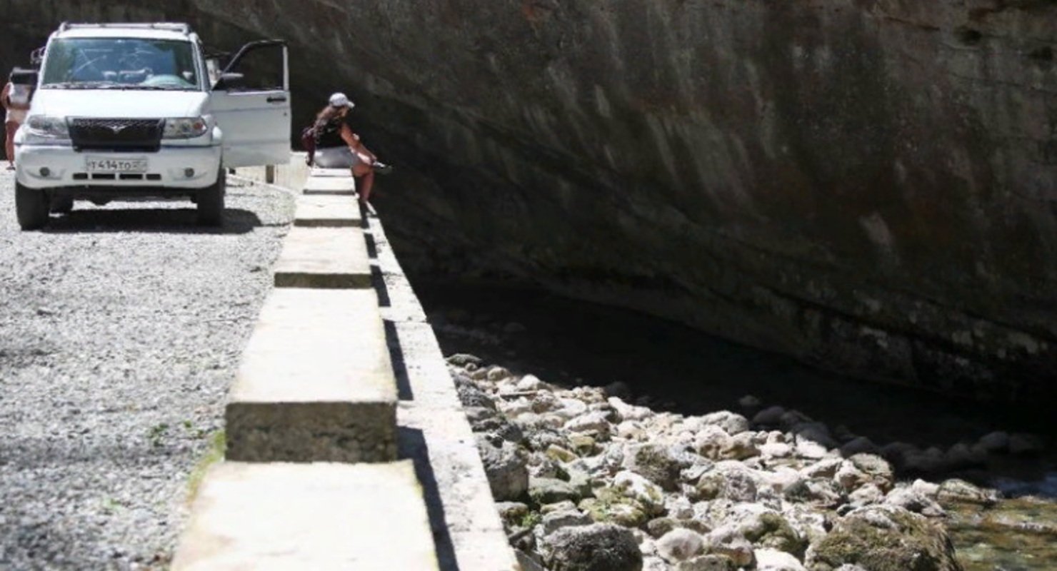 ДПС Абхазии запретили останавливать автомобили с российскими номерами