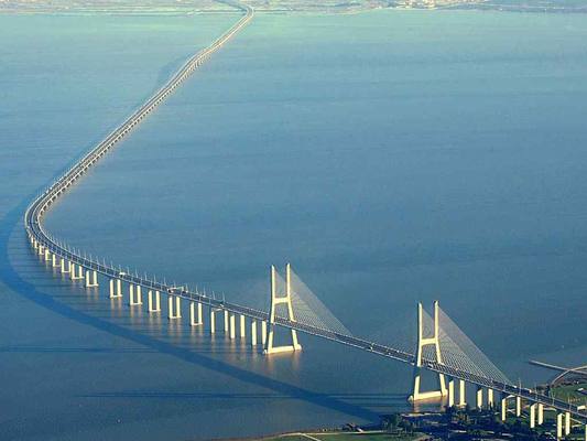 В Лиссабоне открыли самый длинный европейский мост