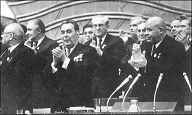 Во Дворце съездов в Кремле. Пётр Шелест — крайний справа. Апрель 1971 года