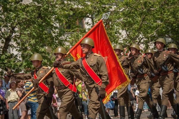 парад ко дню победы 