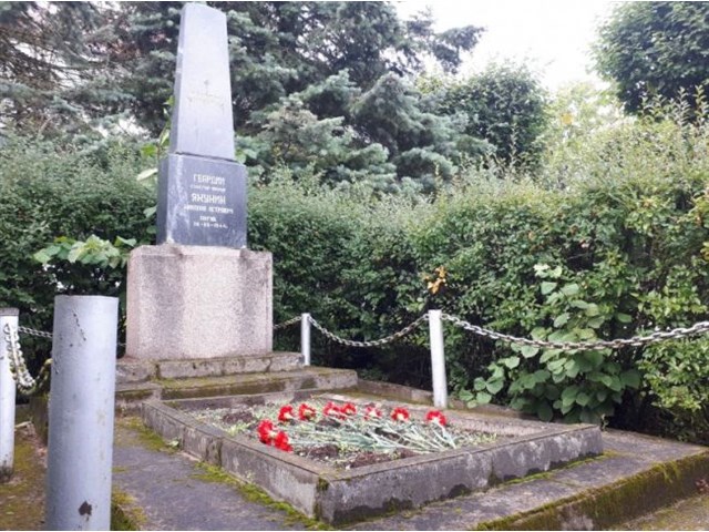 «Перезахоронение генерала Якунина в Латвии открыло ящик Пандоры» «Перезахоронение генерала Якунина в Латвии открыло ящик Пандоры» геополитика