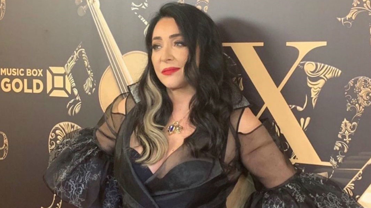 «Жара началась»: Лолита в экстремальном мини сразила поклонников