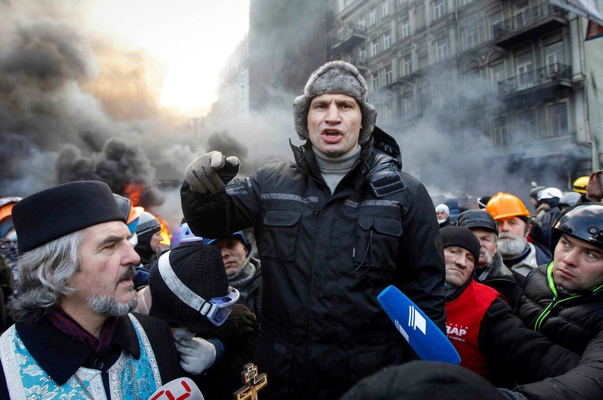 Может кто-то вспомнит на Украине, а в Украине особенно, за что стоял Майдан?