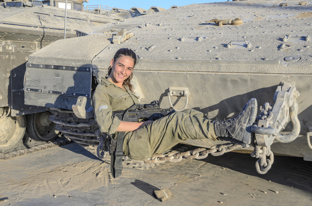 Самые тяжелые военные профессии, с которыми справляются израильтянки 