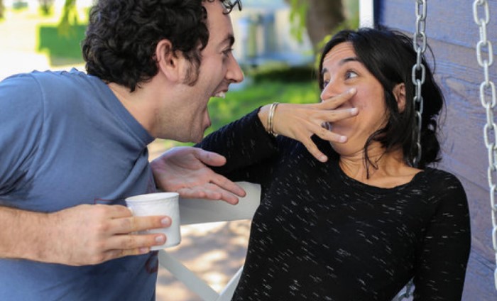 Как бороться с неприятным запахом изо рта: 11 рабочих советов 