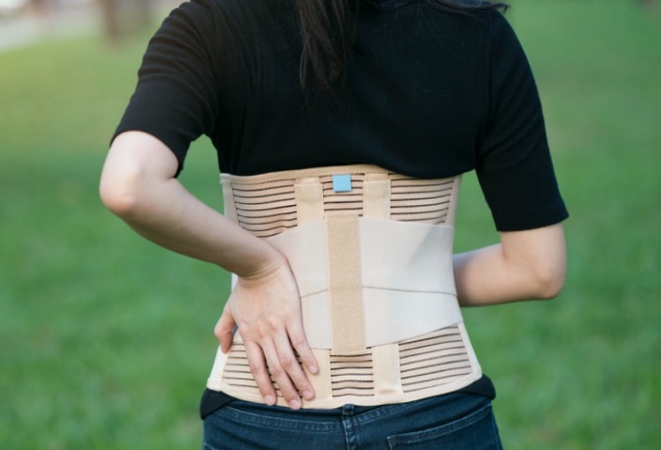 Поддерживающие устройства для лечения спины
