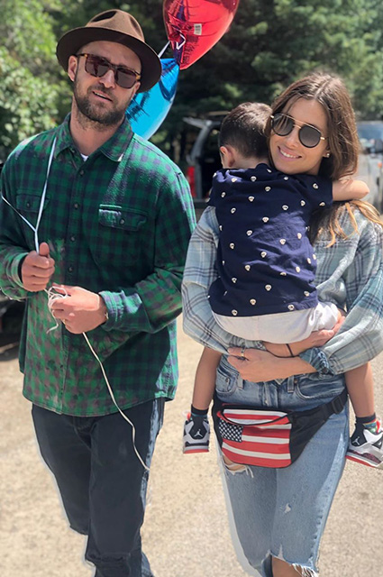 Джессика Бил и Джастин Тимберлейк отметили День независимости США вместе со своим сыном Звездные пары