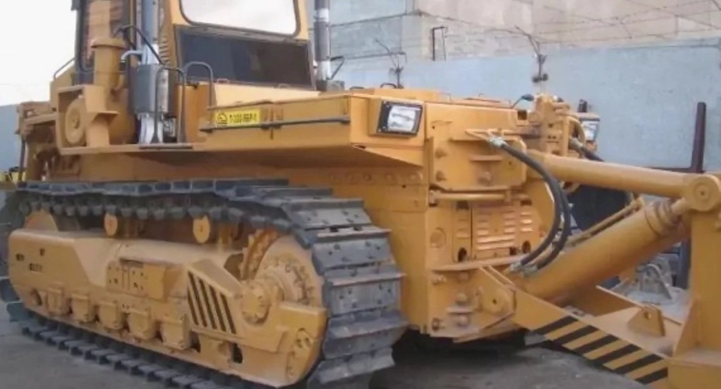 Т-330: Первый советский трактор с передним расположением кабины