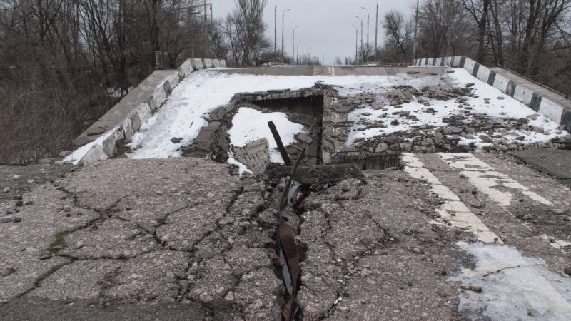 ВСУ бьют жестко, полы дрожат: жительница Алчевска рассказала об обстановке в ЛНР