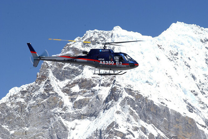 Как посадить вертолет на вершину Эвереста: уникальная авантюра