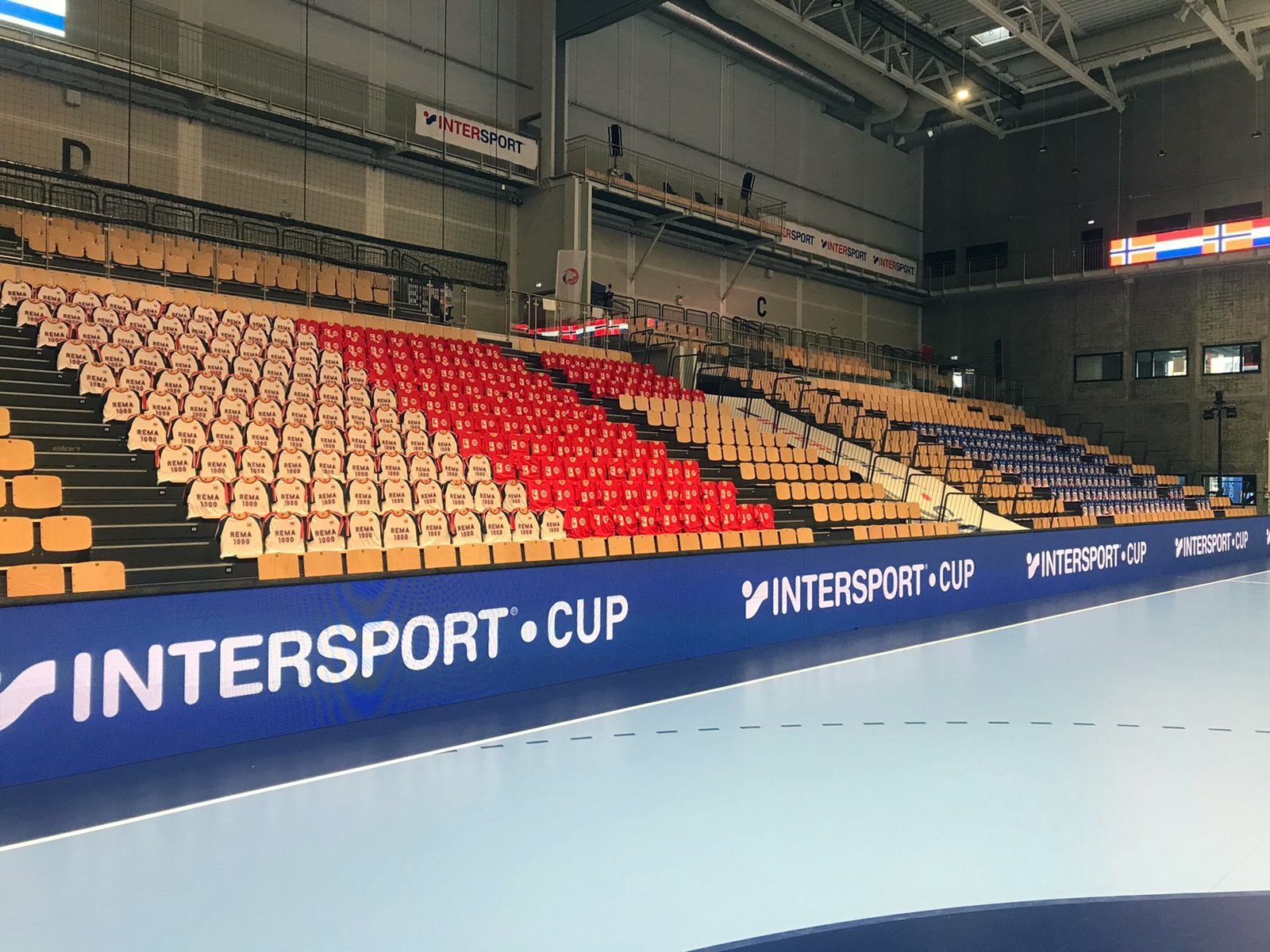 Intersport Cup. Феерия до перерыва, спад после него, дерзость резервисток и досрочный уход Михайличенко, изображение №3