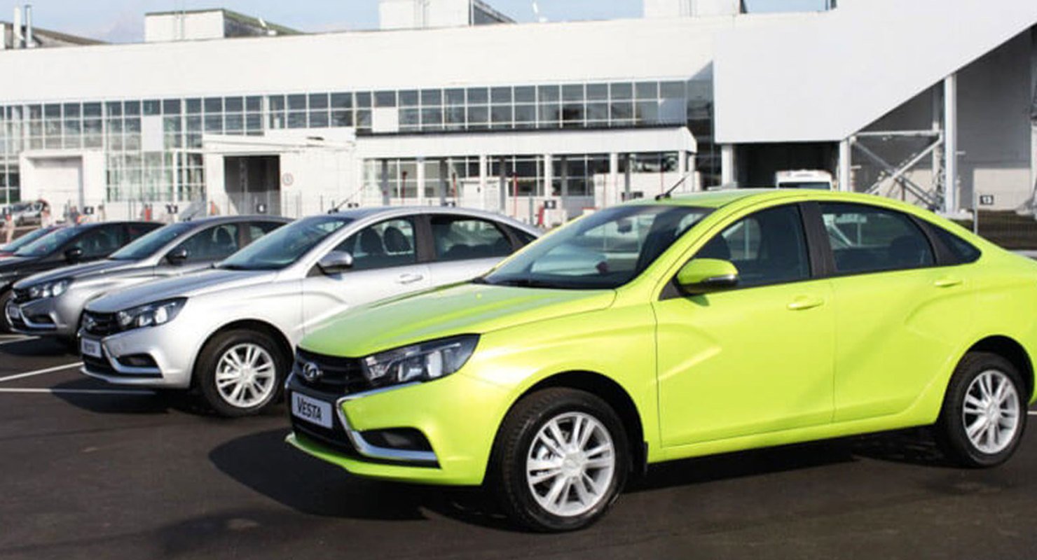 АВТОВАЗ рассказал, как создаются новые цвета автомобилей LADA в 2021 году