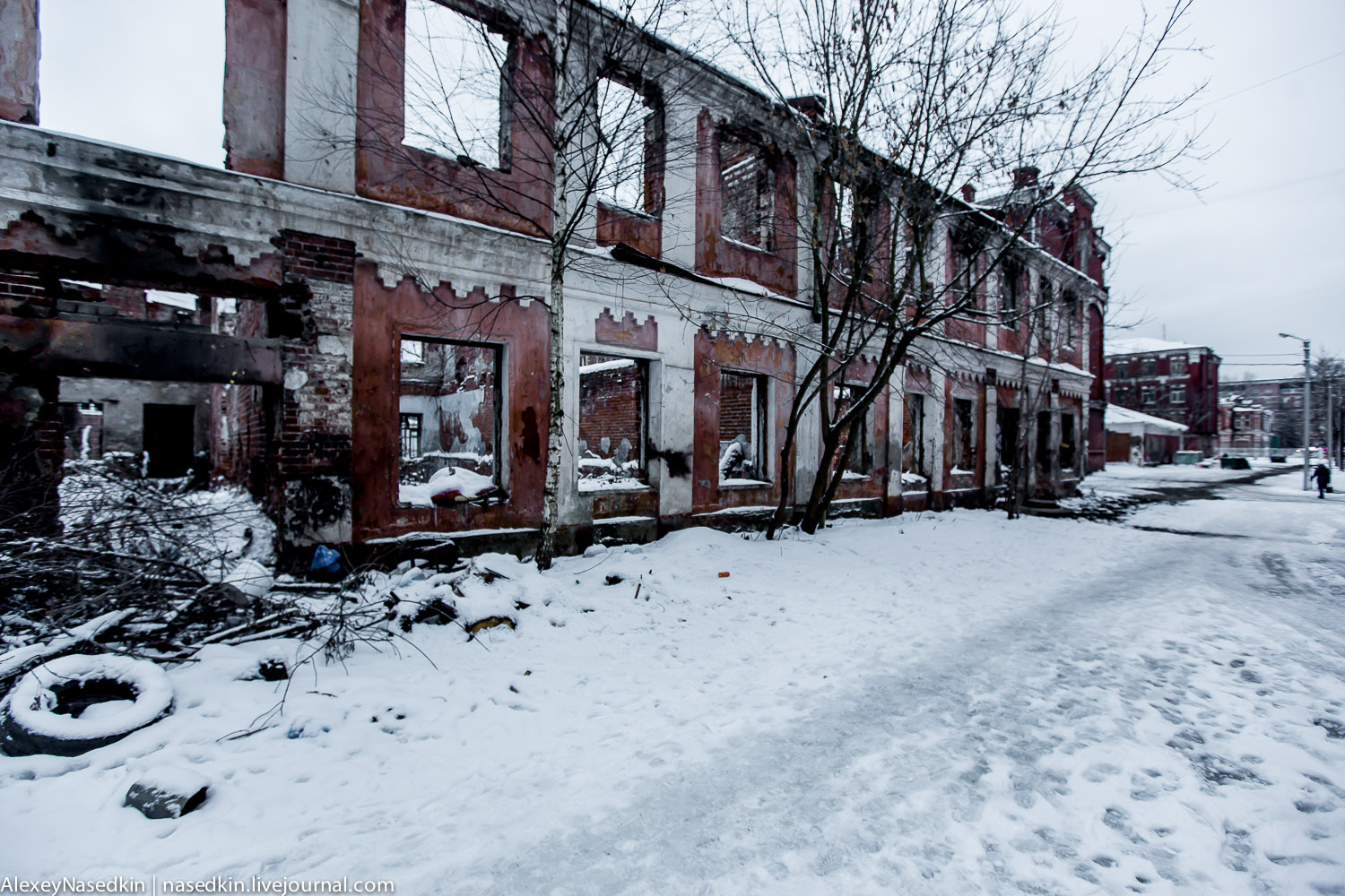 Ад русских трущоб. Так живут в XXI веке городок, Васильевич, Савва, которых, барину, Морозовых, своей, например, большие, вокруг, условиях, местом, время, могли, фабрику, вполне, буквально, величия, мануфактуру, жилого