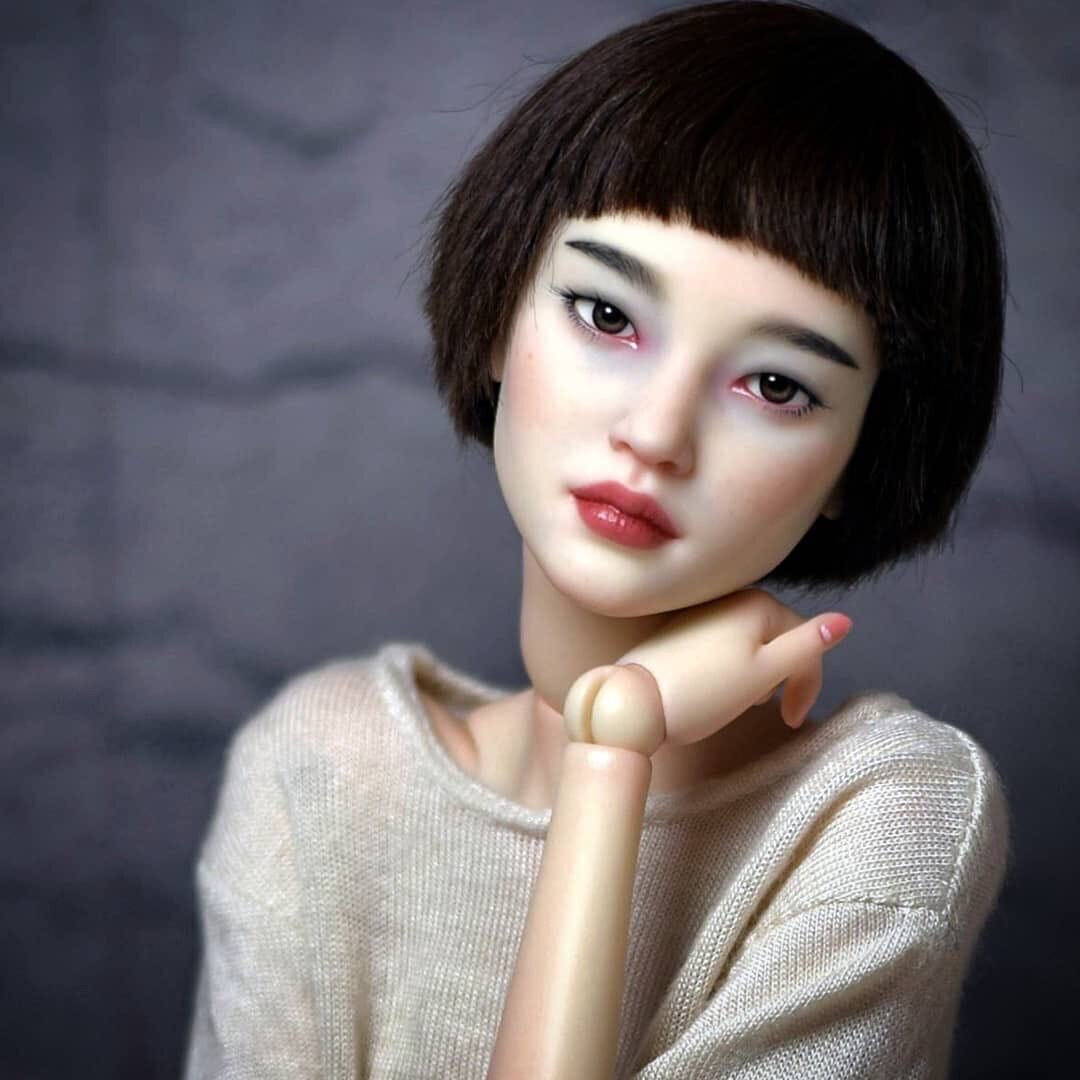  Наталья Лосева, мастерица из Новосибирска,  создает невероятно красивых реалистичных шарнирных  кукол.  Куколки небольшие, всего 36 см, очень изящные и нежные, с разным характером и настроением.-4-10