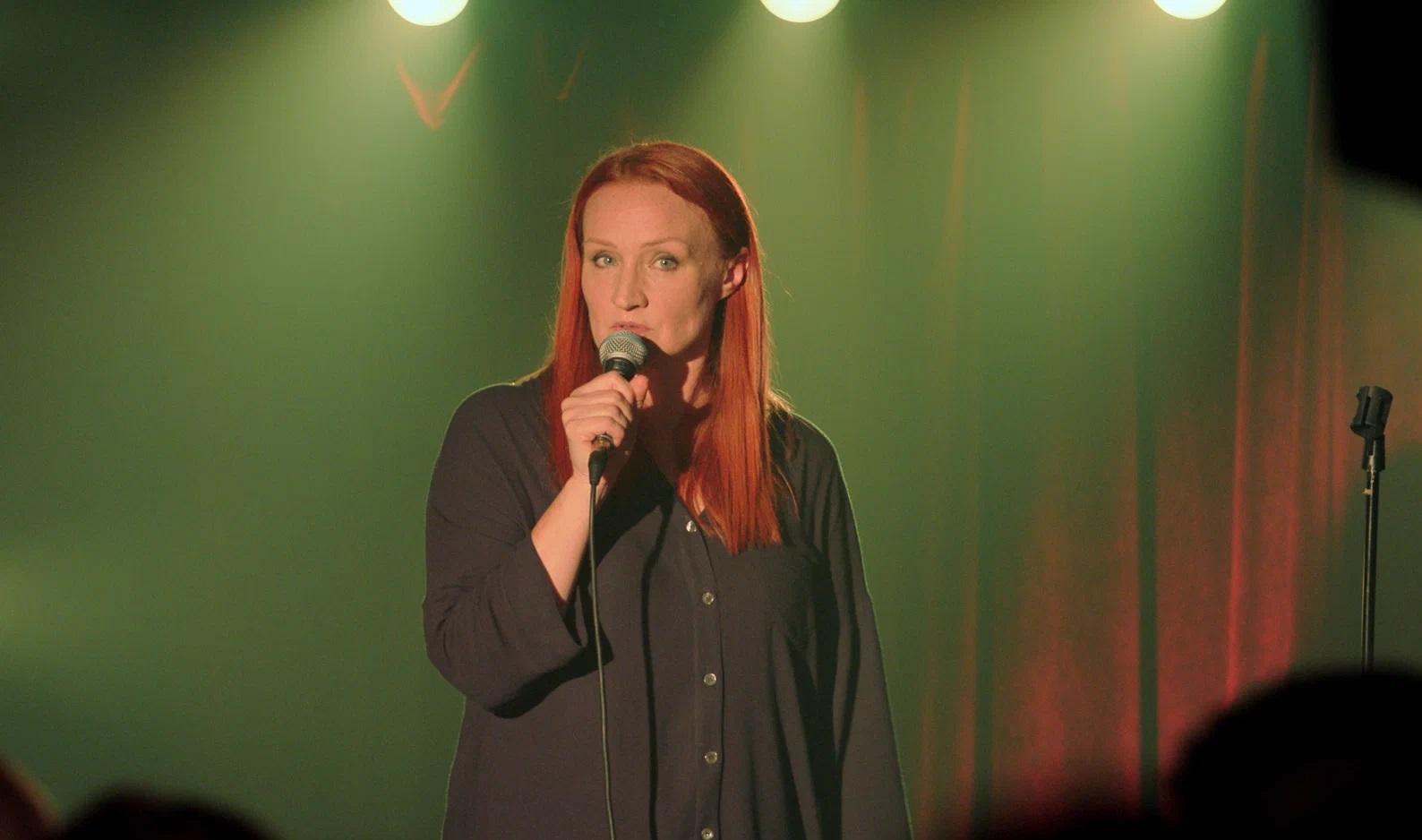 7 фильмов и сериалов про стендап-комиков и юмористов, где смех переплетается с драмой Кинопоиска, жизнь, СШАРейтинг, фильм, миссис, 76Рейтинг, начать, жизни, одного, мамой, карьеру, юмора, одним, артистов, РоссияРейтинг, только, сериал, стала, безумный, детей