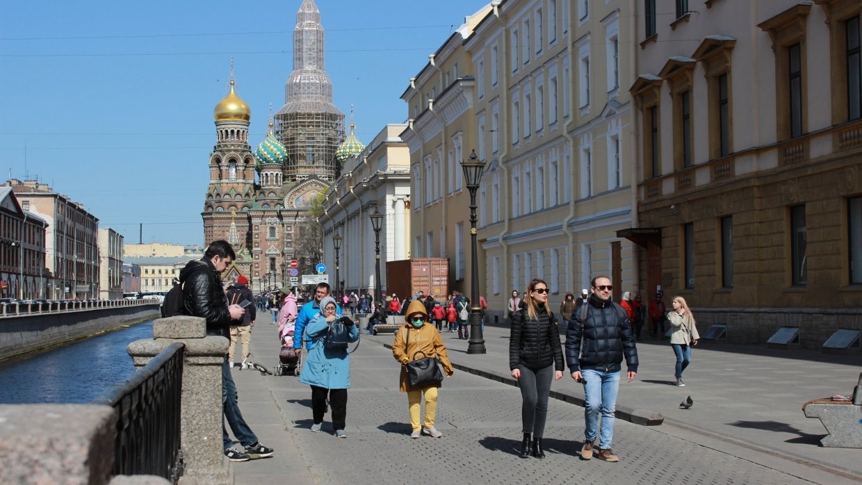 Где жить туристу в питере. Туристы в Санкт-Петербурге. Туризм СПБ. Питер туризм. Питер в сентябре для туристов.