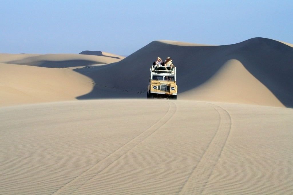 Национальный парк Берег скелетов в Намибии (Skeleton Coast Park)