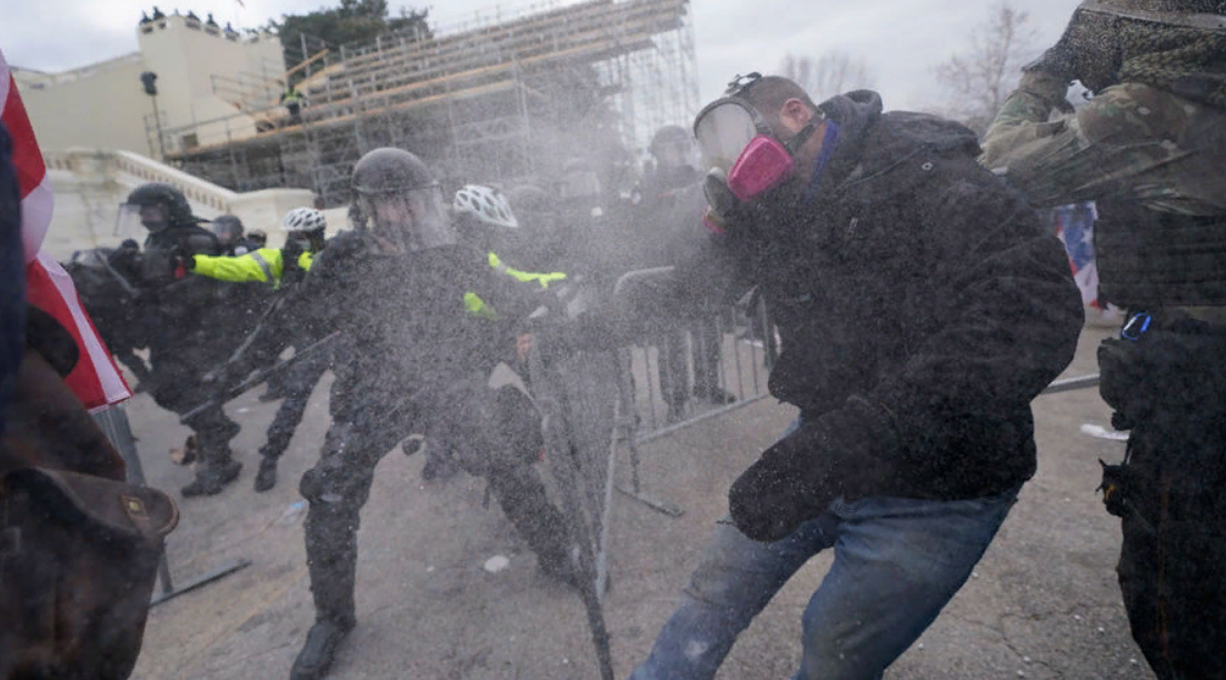 Вашингтон. Сторонники Трампа взяли Капитолий. Революция? 