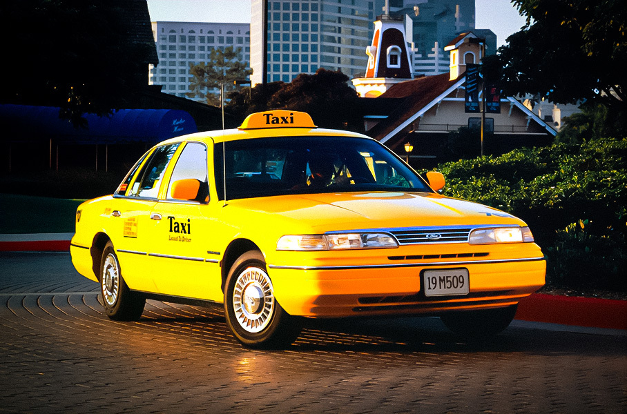 Коп в отставке: 30 лет славному Ford Crown Victoria Читальный зал