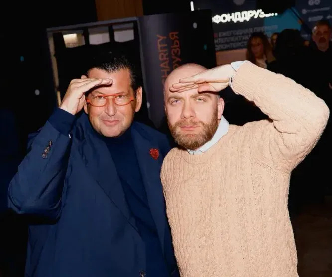 Иван Ургант, Ян Яновский, Алёна Долецкая и Дарина Алексеева на премии фонда 