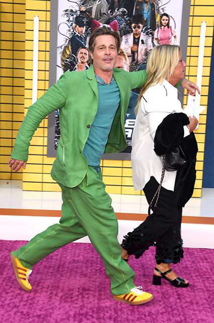 Брэд Питт объяснил, почему надел юбку на премьеру фильма в Берлине Звездный стиль