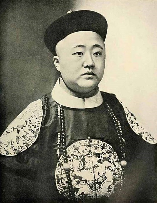 Жесточайший тиран или нежная «орхидея Китая»: Кем на самом деле была императрица Цыси Императрица Цыси,история,общество,правители,тираны