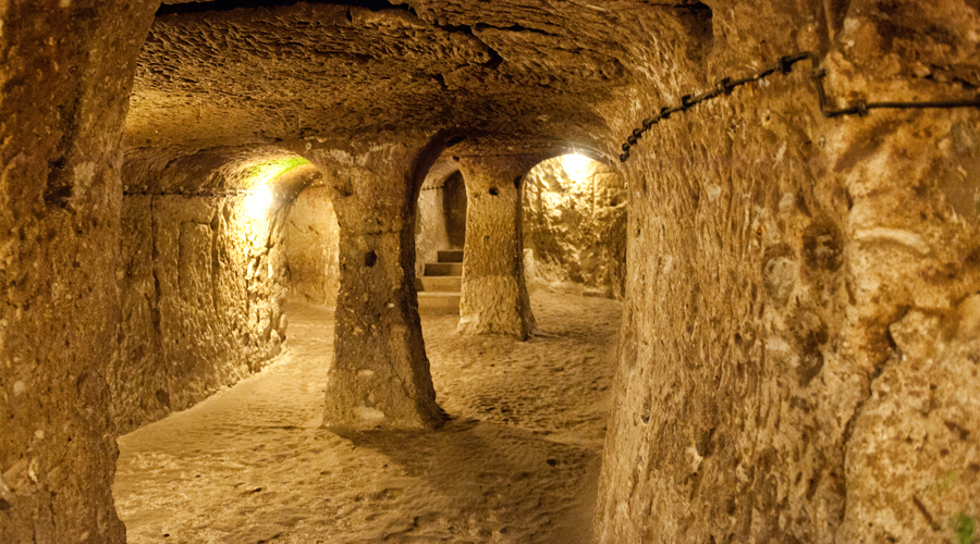8 древних городов, которые выкопали под землей война,Китай,Петра,подземелье,подземный город,Пространство,убежище