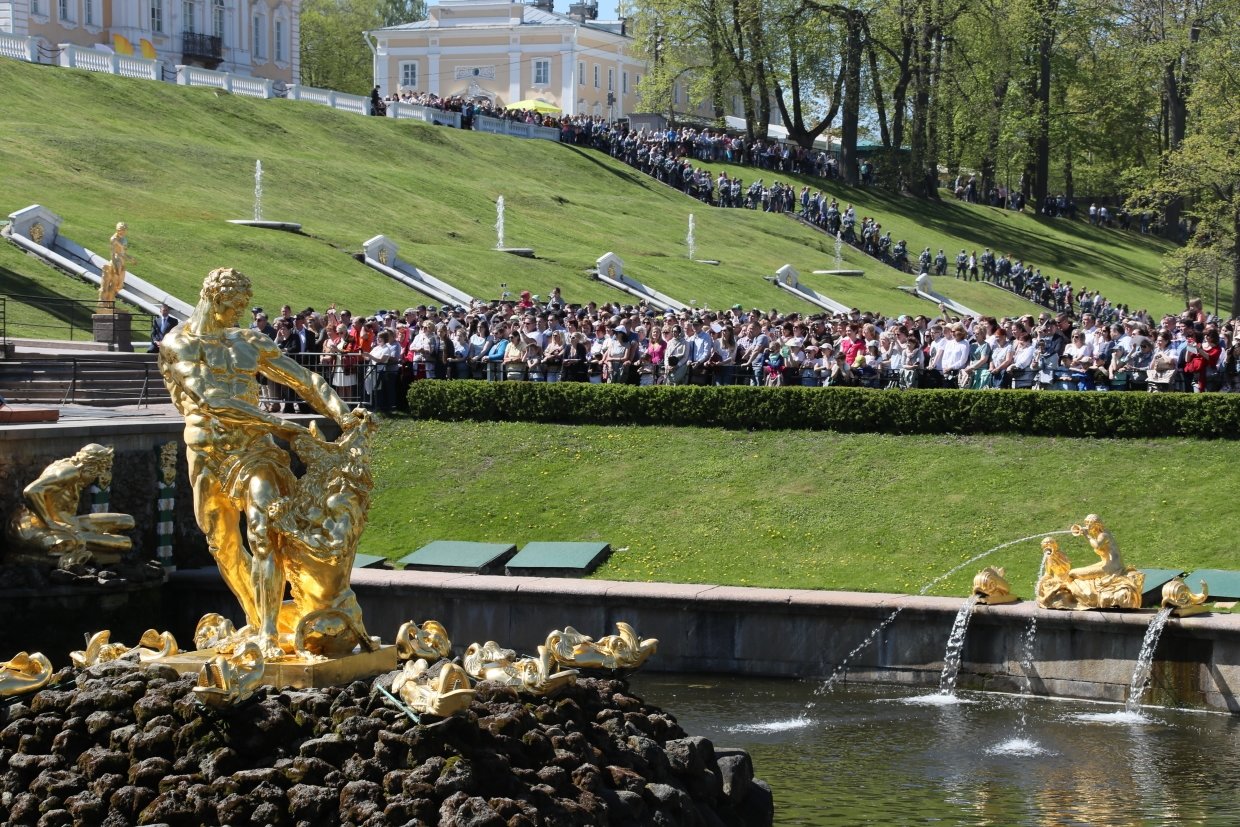 Петергоф мероприятия. Открытие фонтанов в Петергофе. Фонтаны в Петергофе Пушкин. Фонтаны Санкт-Петербурга Петергоф открытие 2022. Фонтаны в Петергофе открытие 2014.