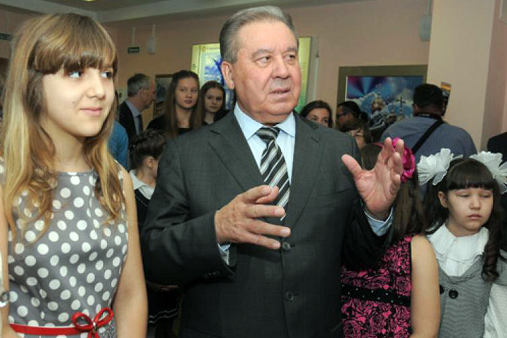 ДурДом2 представляет: бывший омский губернатор: Ленина могут причислить к лику святых ДурДом2 представляет: бывший омский губернатор: Ленина могут причислить к лику святых история,оружие,россия