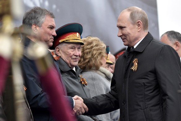 Владимир Путин и  Вячеслав Володин (справа налево на первом плане). Фото: Алексей Никольский/ТАСС