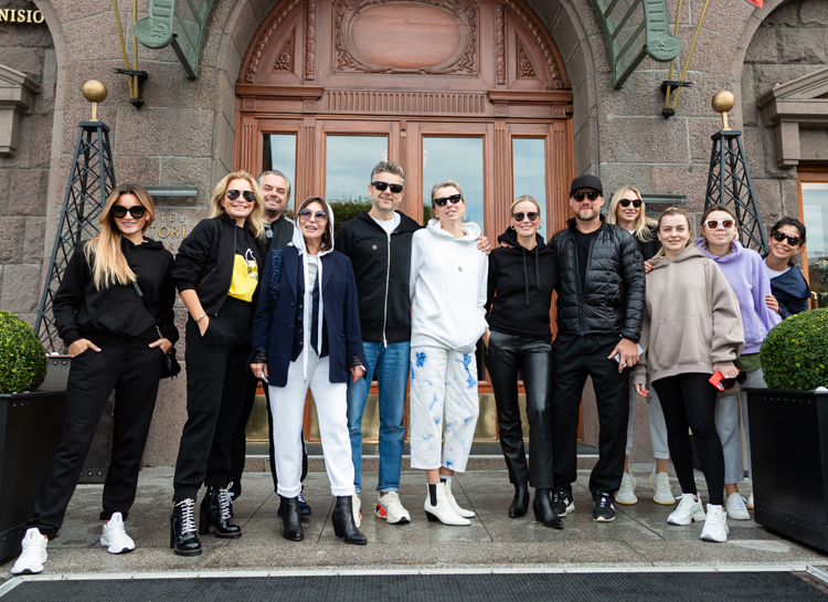 Светлана Бондарчук с мужем Сергеем Харченко, Елена Летучая и другие участники тура по Карелии Звезды,Новости о звездах