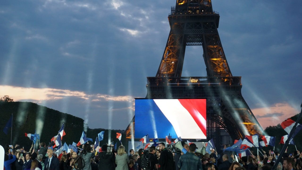 Жители Франции начали голосовать на втором туре парламентских выборов