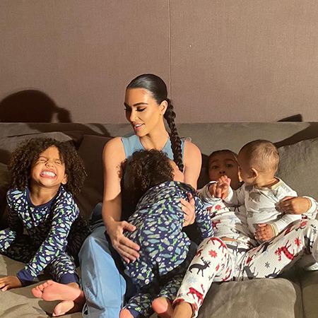 Инсайдер: Ким Кардашьян и Канье Уэст уже год не живут под одной крышей Инсайдер: Ким Кардашьян и Канье Уэст уже год не живут под одной крышей Звездные пары