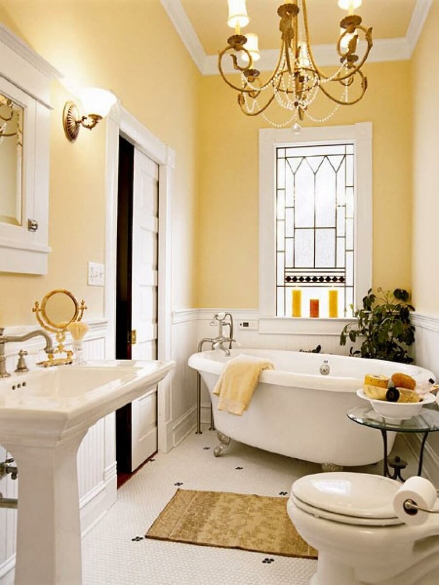 Ванная комната редко используется для создания стильного интерьера. Чаще всего ее делают просто удобной и привлекательной без изысков и трендовых деталей.-5