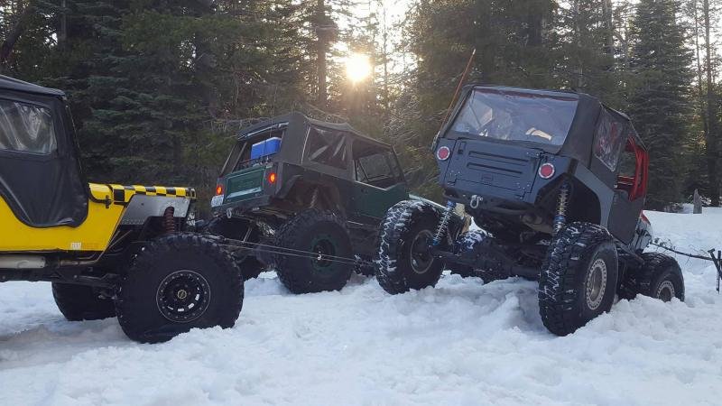 Спасение Джипа из снежного плена cherokee. спасение, jeep, авто, внедорожник, помощь, снегопад, сугроб