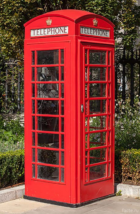 Красная телефонная будка К2
