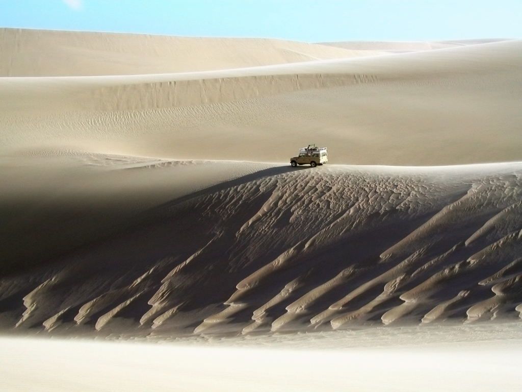 Национальный парк Берег скелетов в Намибии (Skeleton Coast Park)