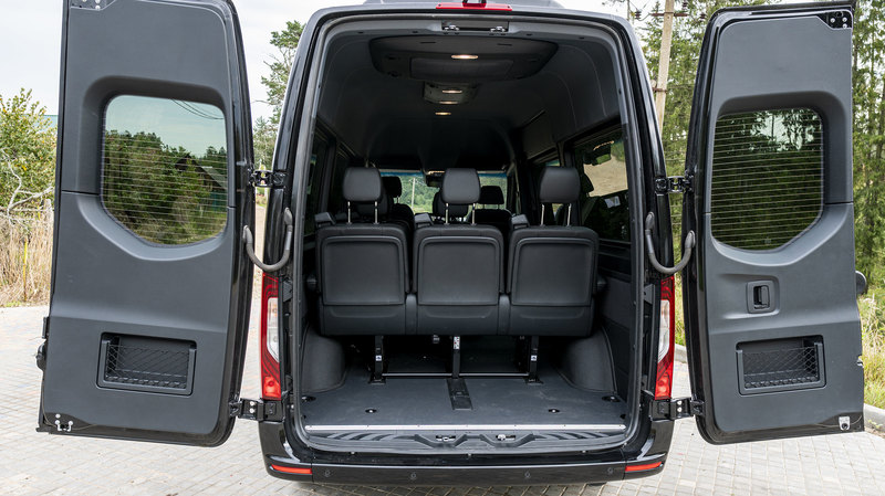 Коммерческий корабль: тест Mercedes-Benz Sprinter Tourer авто,автомобиль,автосалон,Россия